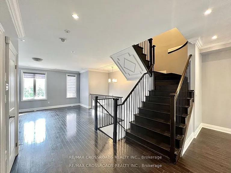 45 Plowman Ln — Photo 13