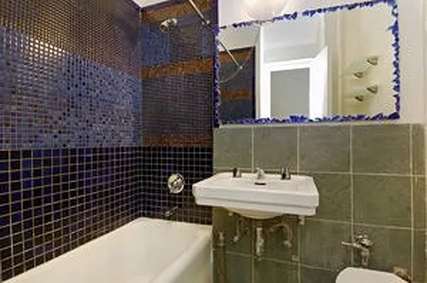 Rented by Douglas Elliman | media 19