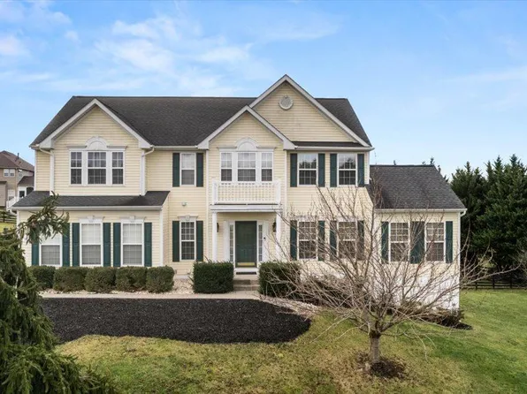16 Spruce Hill Way, Charles Town, WV 25414