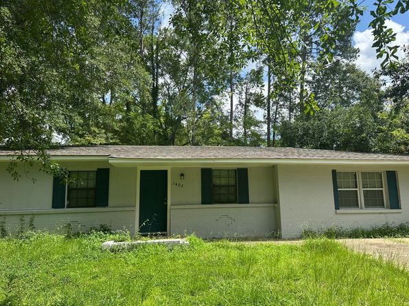 1402 Dianne Dr