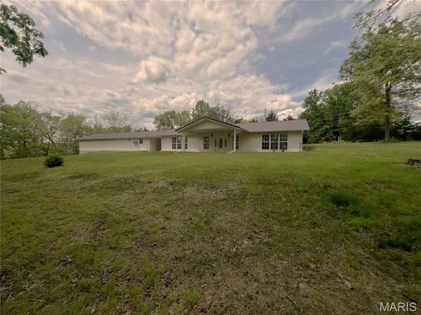 8 Highway K, Iberia, MO 65486