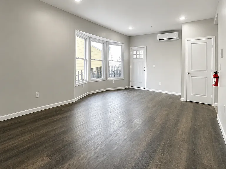 133 Pearsall Ave #1 — Photo 1