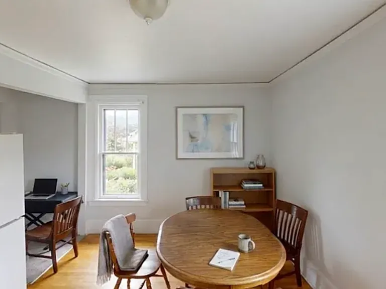 500 Catherine St — Photo 4