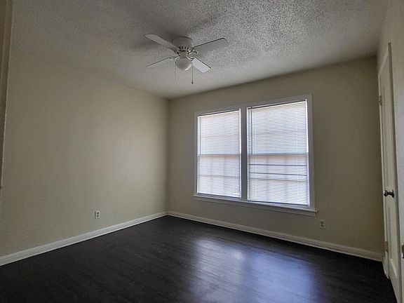 3rd image of 1106 Williamson Dr