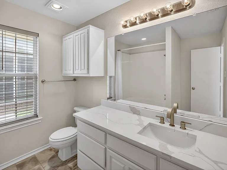 1009 McCoy Dr — Photo 20