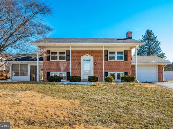 4520 Willow Tree Dr, Middletown, MD 21769