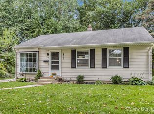 736 Barnett Pl NE, Grand Rapids, MI
