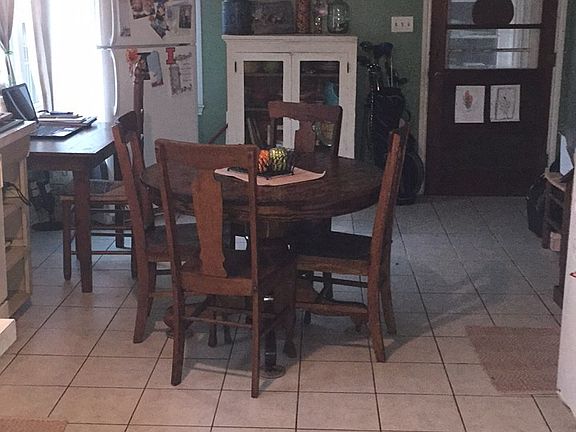 4th image of 213 Clarence Ave