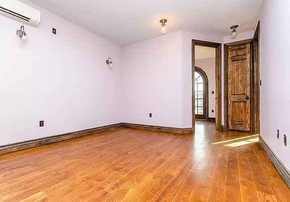 4th image of 311 Melrose St #4AB