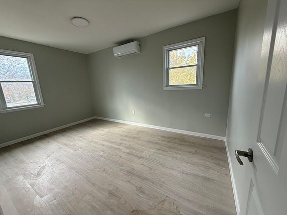 3rd image of 8606 126th St Floor 2
