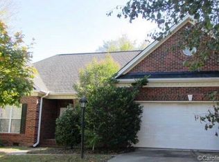 10511 Misty Ridge Ln, Charlotte, NC 28277