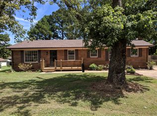 550 Galbraith Ave, Henderson, TN 38340