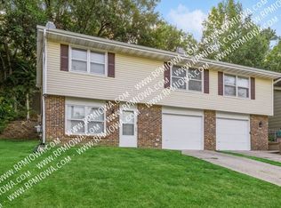 2019 64th St, Windsor Heights, IA 50324