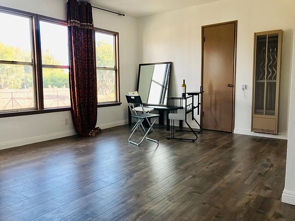 5th image of 2021 Cloverfield Blvd #6