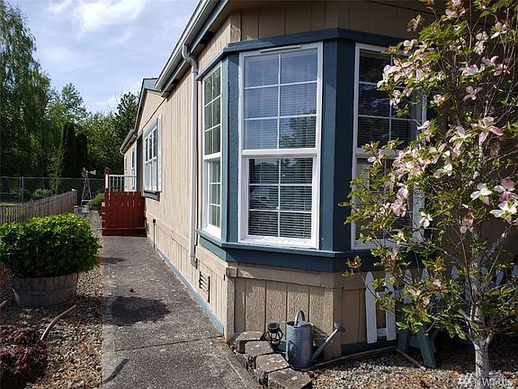2nd image of 540 Grand Fir Dr