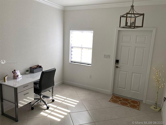 3rd image of 4725 Santa Cruz Way