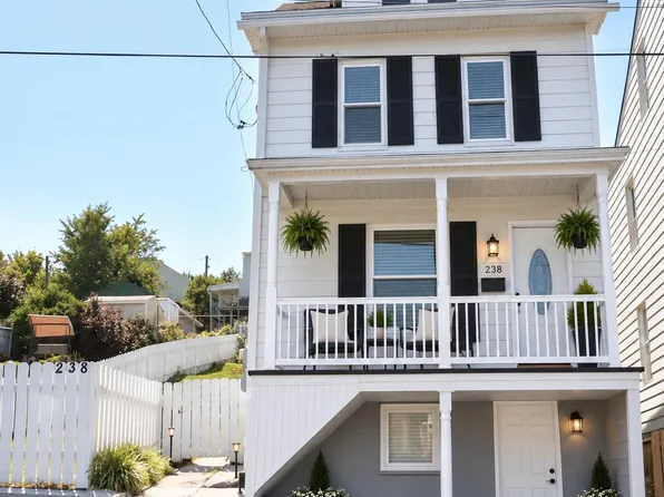 238 Broad St, Saint Clair, PA 17970