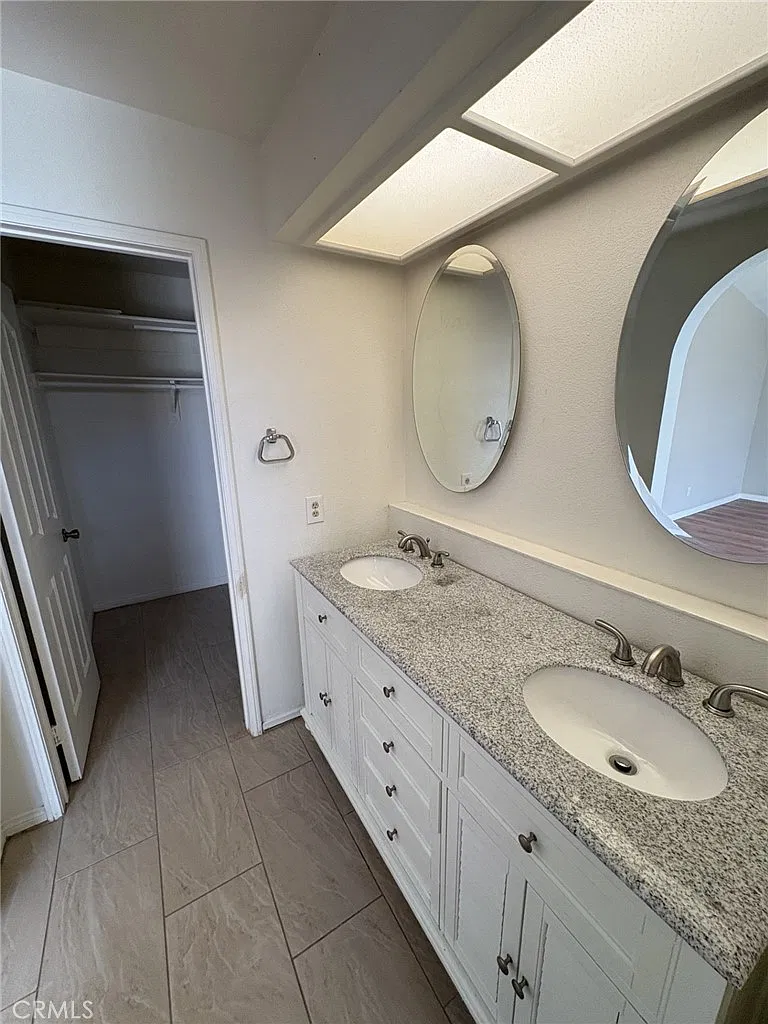 4 bed, 1887 sqft, $3,900 — Photo 4