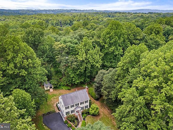 3rd image of 7398 Terranova Dr