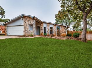 2201 Cottonwood Ln, Bedford, TX 76021