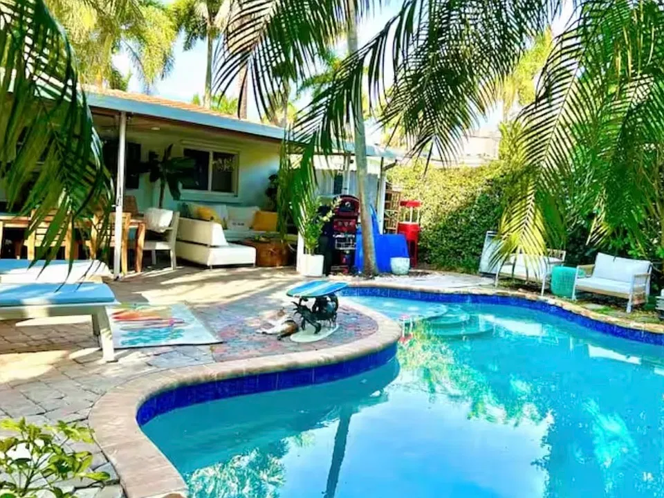 1004 N 13th Ter