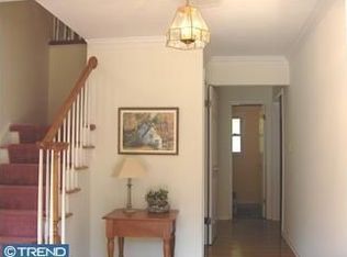 24 Yeger Rd, West Windsor, NJ 08550