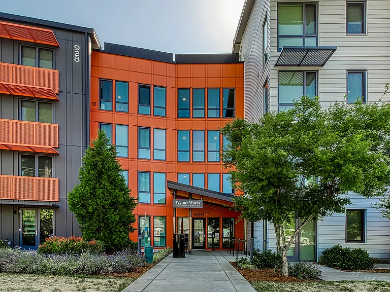Wynne Watts Commons — Photo 16