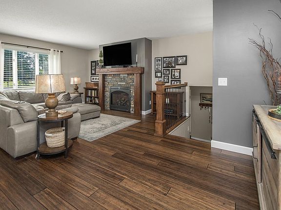 3rd image of 3396 Elm Creek Dr