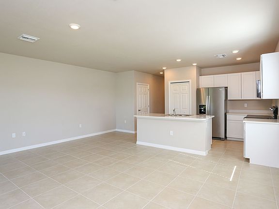 3rd image of 15488 Wildflower Cir