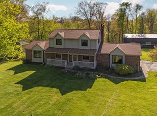 14160 Iroquois Woods Dr, Fenton, MI 48430