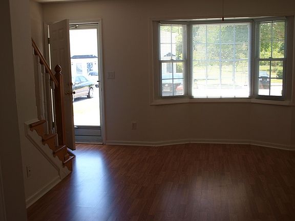 3rd image of 3995 Kkk4 Sterling Pointe Dr