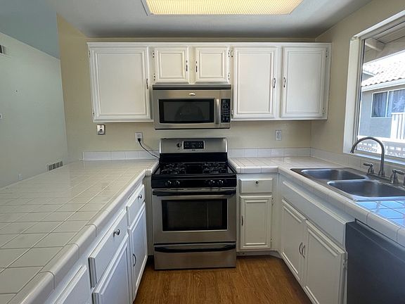 2nd image of 1306 Palomar Pl #1