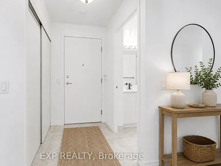 25 Kingsbridge Garden Cir #2120 — Photo 4
