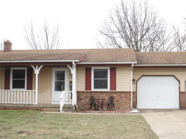 934 McCarty St NW, Grand Rapids, MI 49544