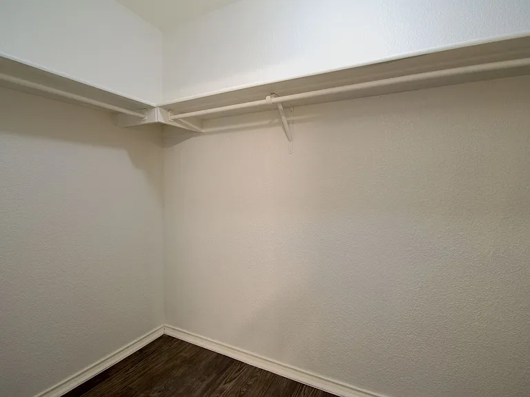 711 Abundance Ln — Photo 18