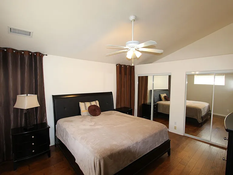 1897 W Camelot Dr — Photo 16