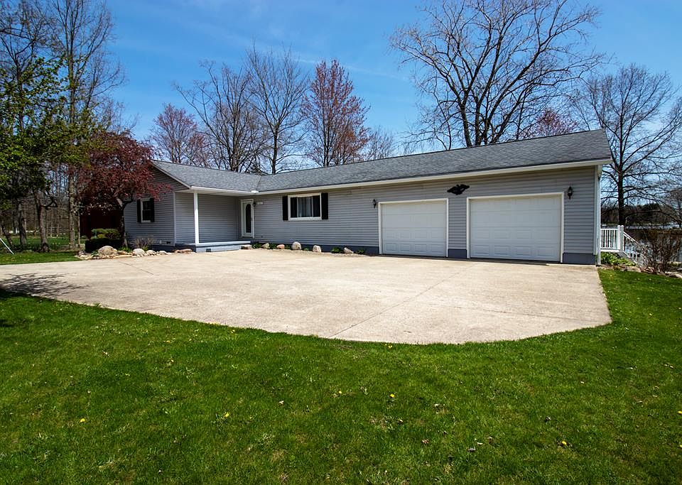 1st image of 4020 Majorna Dr