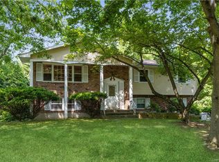 30 York Dr, New City, NY 10956