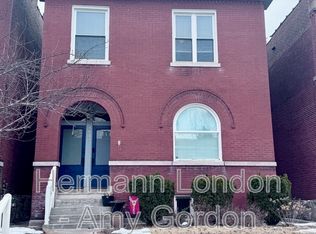 2933 Victor St, Saint Louis, MO 63104