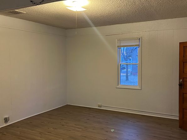 403 College Ave N