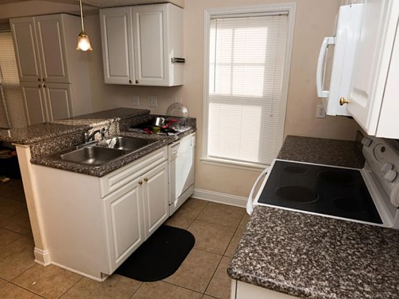 3rd image of 602 Sea Knight Ln #602
