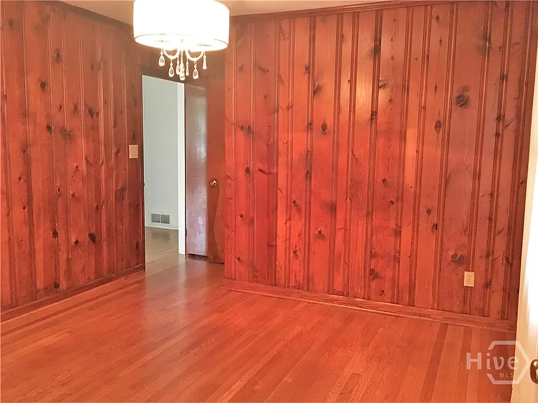 130 Andover Dr — Photo 9