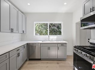 5915 Barton Ave, Los Angeles, CA 90038