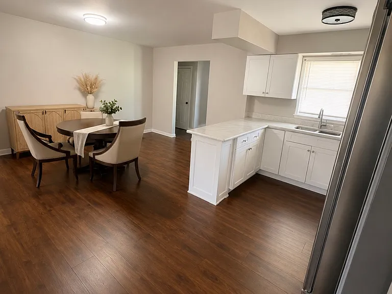 2079 W 50th Pl — Photo 7