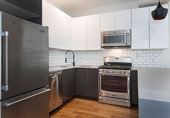 4th image of 709 Grand St APT 2