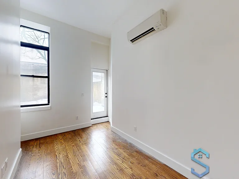 71 Malcolm X Blvd #1B — Photo 9