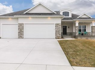 4290 Churchill Dr, Marion, IA 52302
