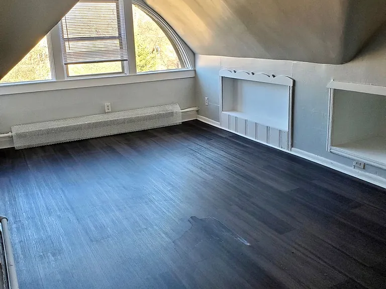 2860 Harrison Ave — Photo 22