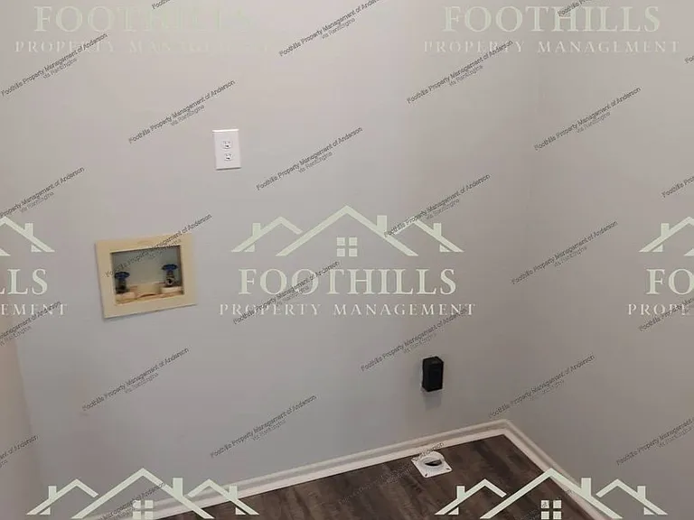122 Smith Dr — Photo 17