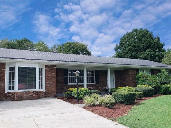 4th image of 143 Lena Dr